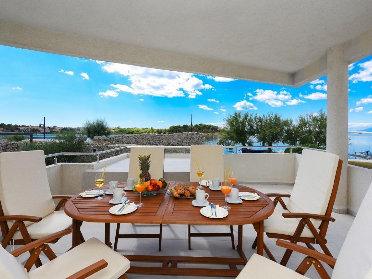 Modern Villa In Nin With Terrace מראה חיצוני תמונה